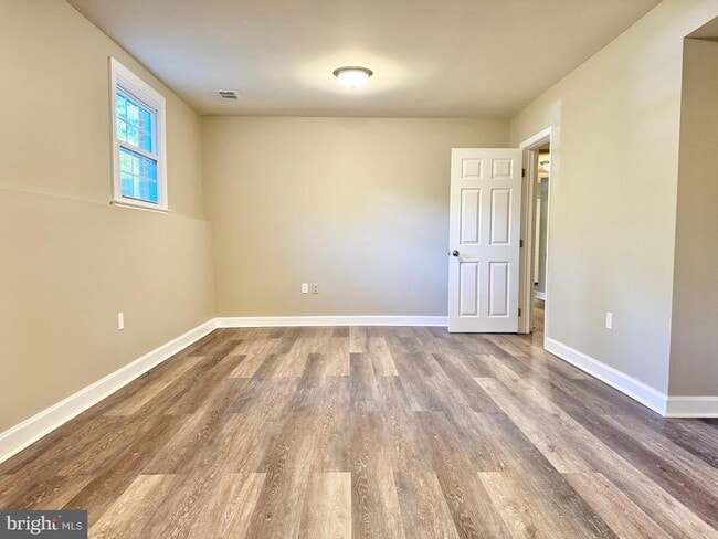 Building Photo - 2 Kelly Ct