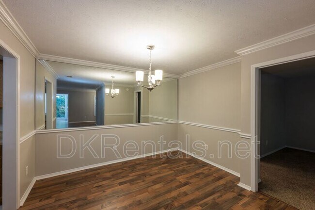 Building Photo - 602 Augusta Dr