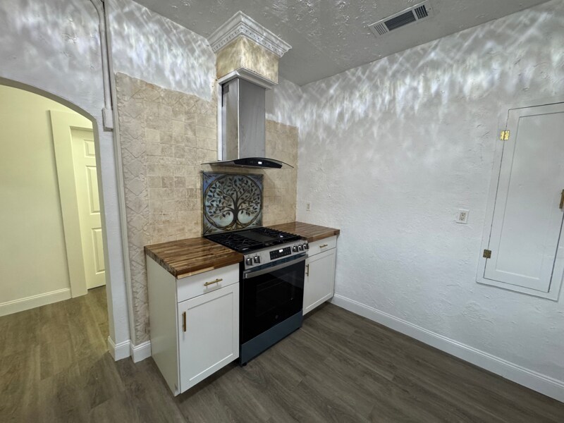 Building Photo - 2507 Highland Ave