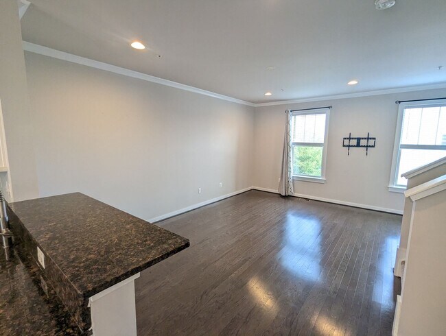 Building Photo - 1129 Lawler Dr