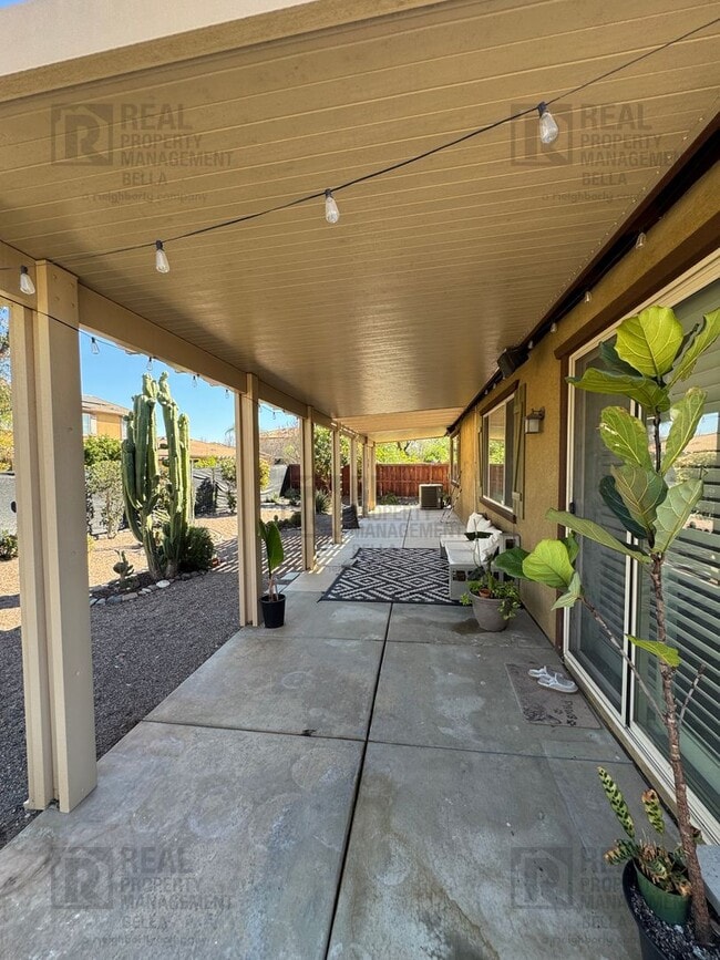 Building Photo - Modern Comfort Meets Resort Living – Gorgeous Single-Story in The Lakes Community