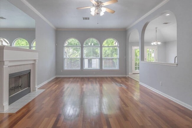 Building Photo - 8214 Cornerwood Dr