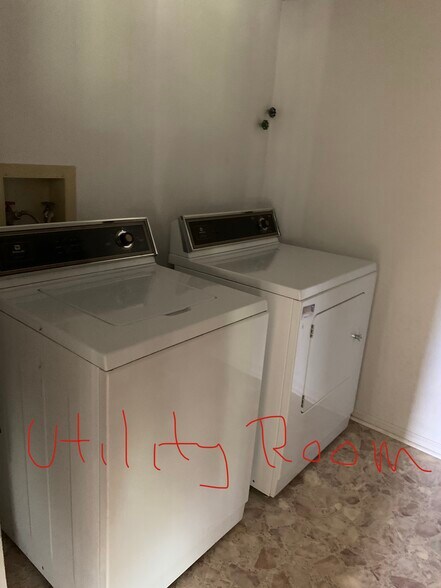 In unit washer dryer, utility room - 5341 76th W Ave