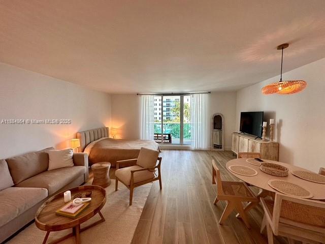 Building Photo - 2301 Collins Ave