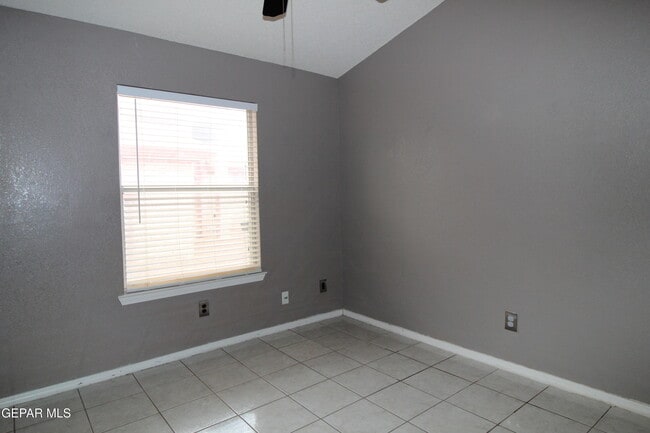 Building Photo - 14032 Lago Seco Dr
