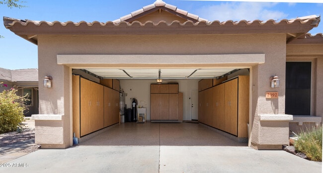 Building Photo - 2992 E Ravenswood Dr
