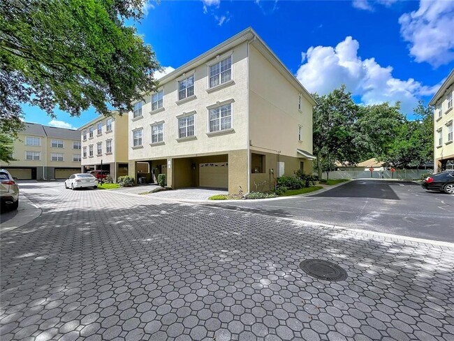 Building Photo - 10144 Arbor Run Dr