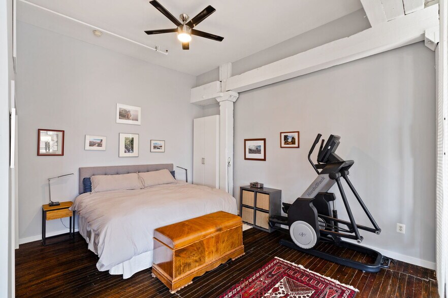 Building Photo - 429 N 13th St