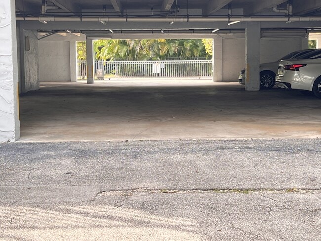 Building Photo - 12290 NE 11th Ct