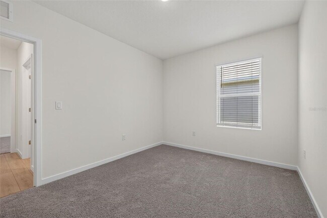 Building Photo - 2893 House Finch Rd