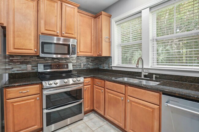 Building Photo - 1201 Dingle Rd