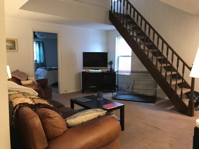 Building Photo - 2703 Jane St