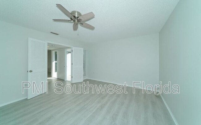 Building Photo - 2137 Couver Dr