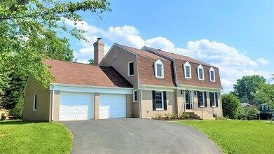 Building Photo - Fabulously Renovated 4 Bedroom, 3.5 Bathroom Home In Close in Potomac!!
