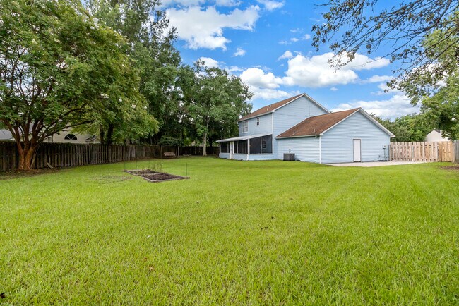 Building Photo - 949 Piercefield Dr