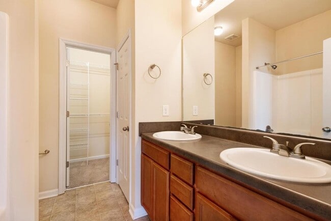 Building Photo - Great Townhome! Carolina Forest!