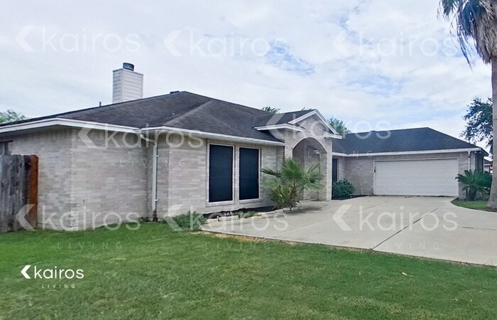 Primary Photo - 15334 Guadalupe River Dr