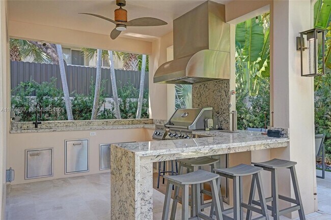 Building Photo - 20824 NE 37th Ave