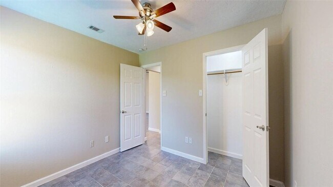 Building Photo - 2301 White Wing
