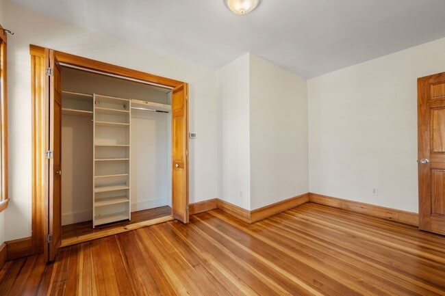 Building Photo - 26 Chilton St