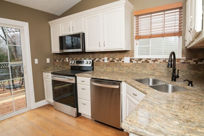 Building Photo - 405 Galway Dr