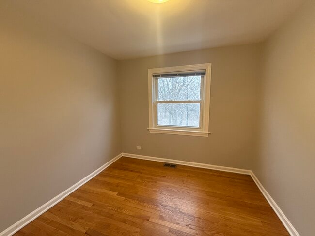 Building Photo - 6541 N Kedzie Ave