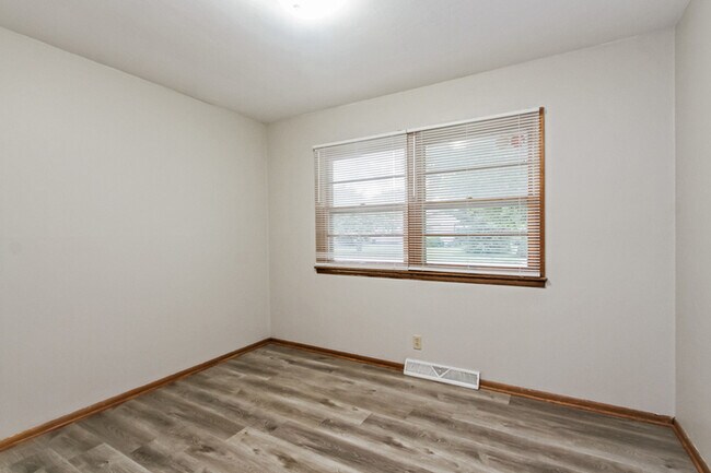 Building Photo - Great 3 Bedroom Home in Plainfield, IN