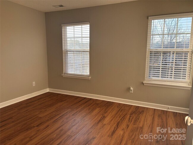 Building Photo - 14104 Bernardy Ln