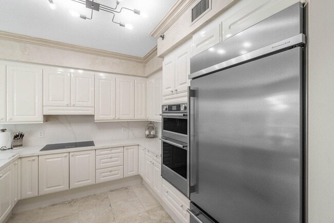 Building Photo - 3720 S Ocean Blvd
