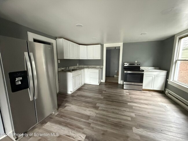 Building Photo - 409 Pittston Ave