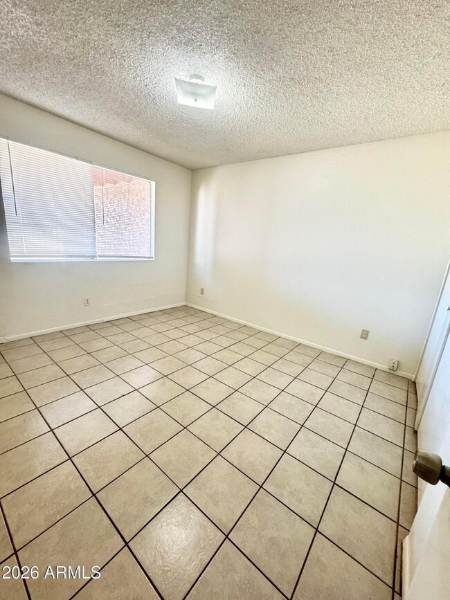 Building Photo - 615 S 3rd St