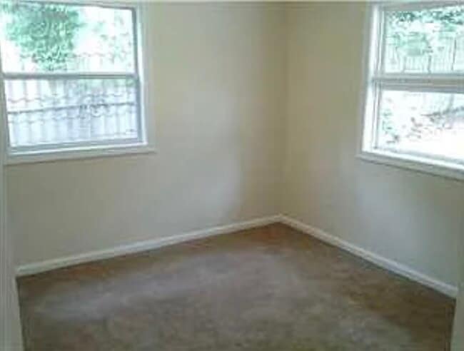 Building Photo - 1755 Lapine Dr