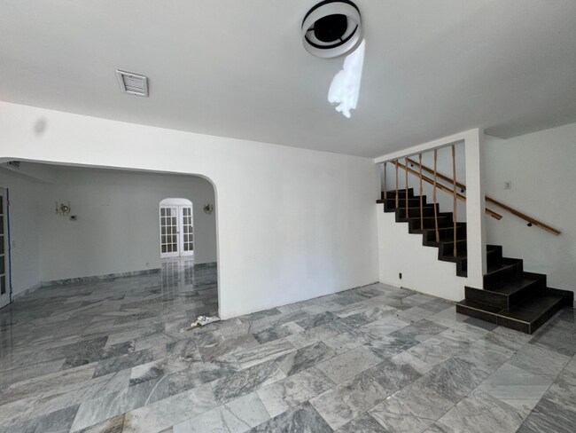 Building Photo - 1664 SW 9th St