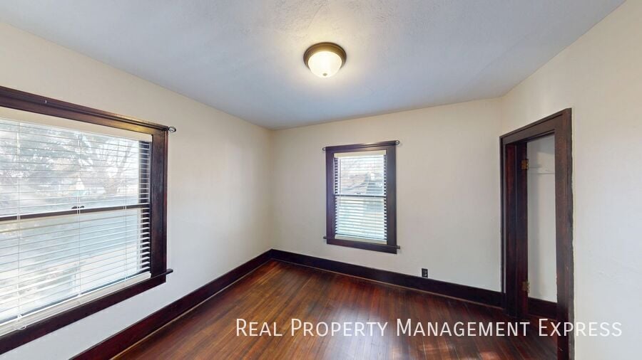 Building Photo - 3 Bedroom 1 Bathroom Home For Rent In Sioux Falls