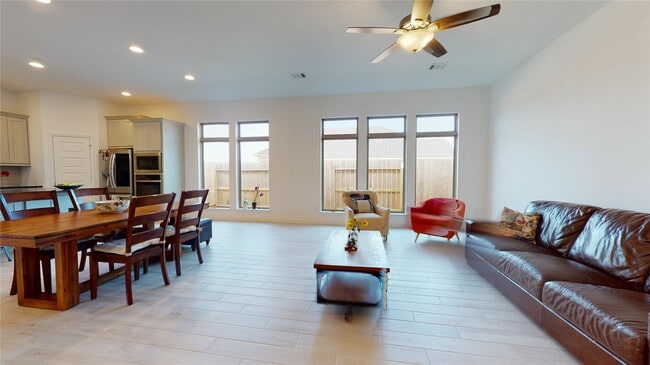 Building Photo - 19034 Paso Fino Pr Ln