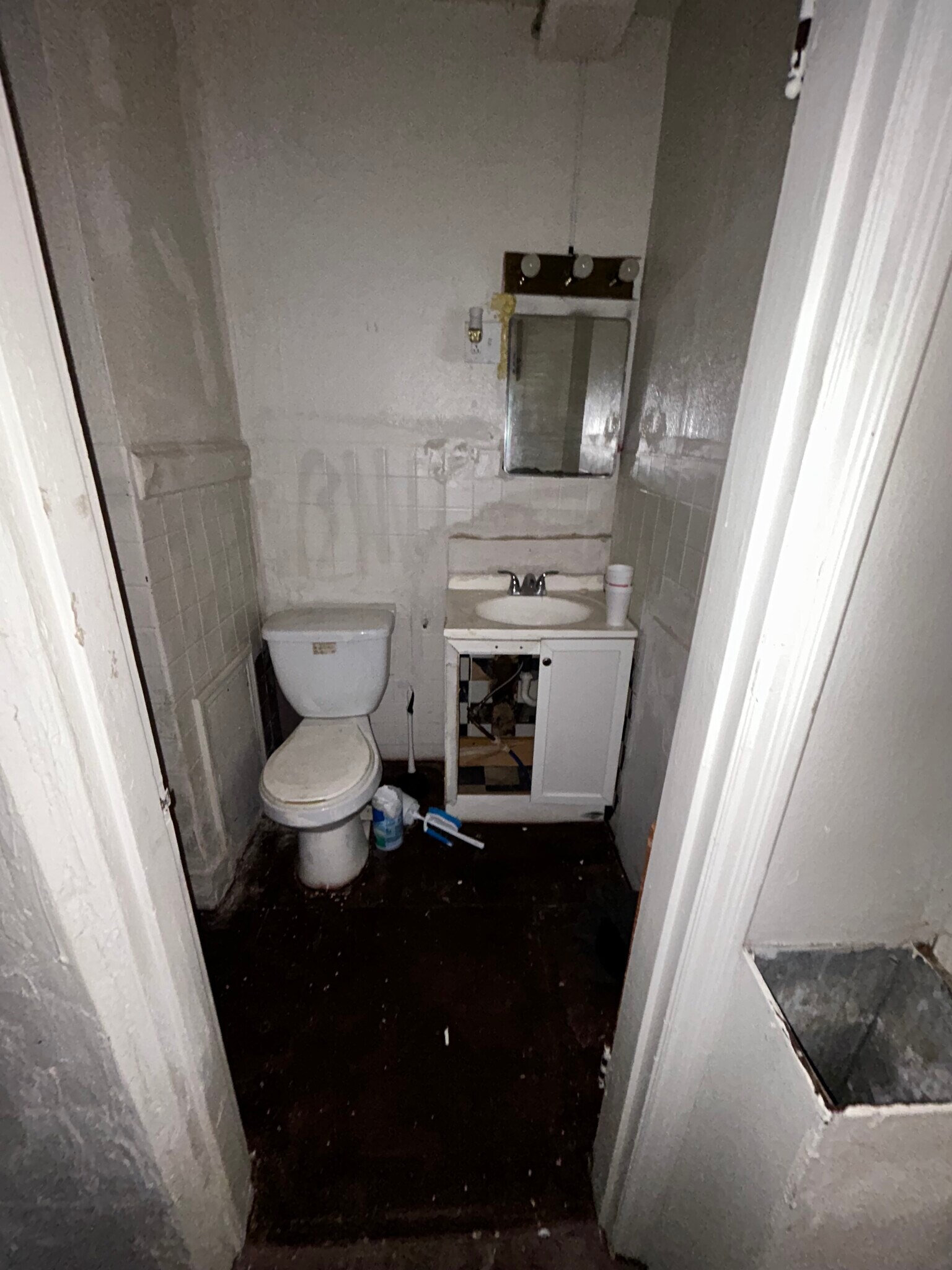 Building Photo - 5417 Ruskin Ave