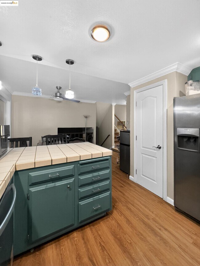 Building Photo - 2322 Peachtree Cir