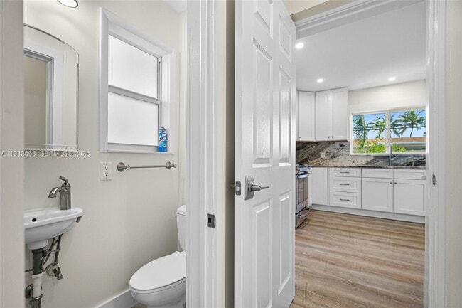 Building Photo - 251 SE 7th St