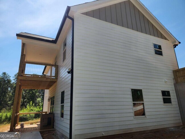 Building Photo - 500 Brookstone Dr