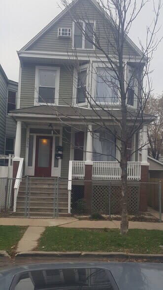 Bldg. Front - 3556 W Medill Ave