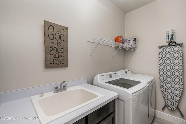 Building Photo - 2706 Addison Dr