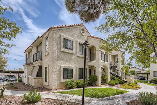 Building Photo - 4706 Nara Vista Way