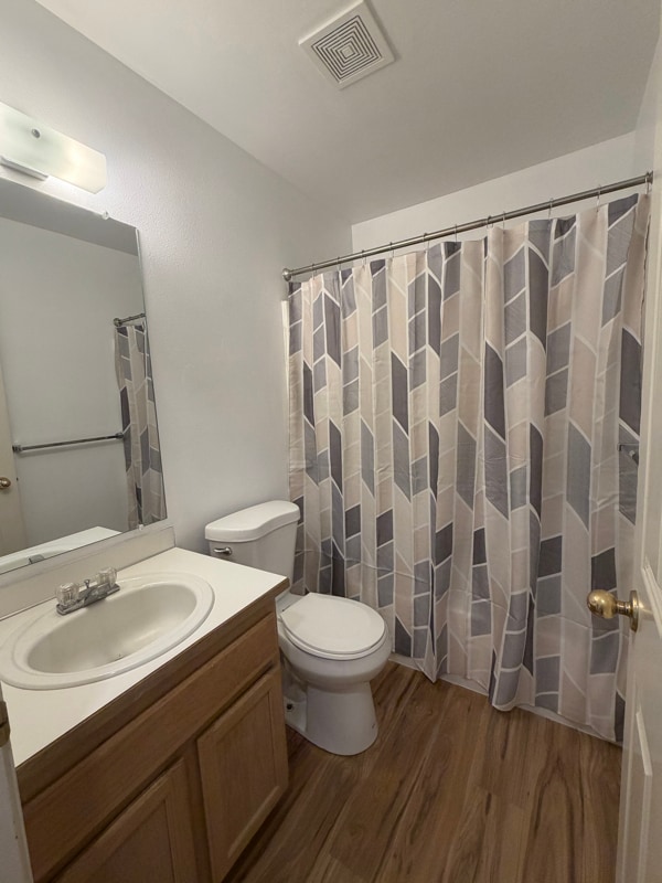 Building Photo - 223 Ivy St SE