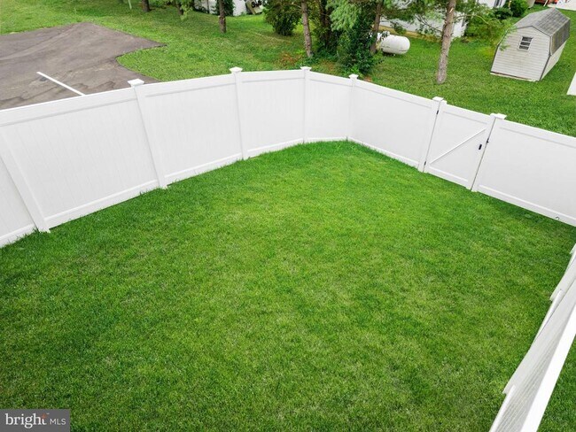 Building Photo - 37 Wisdom Ln