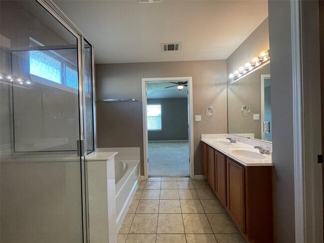 Building Photo - 7820 Little Deer Trail