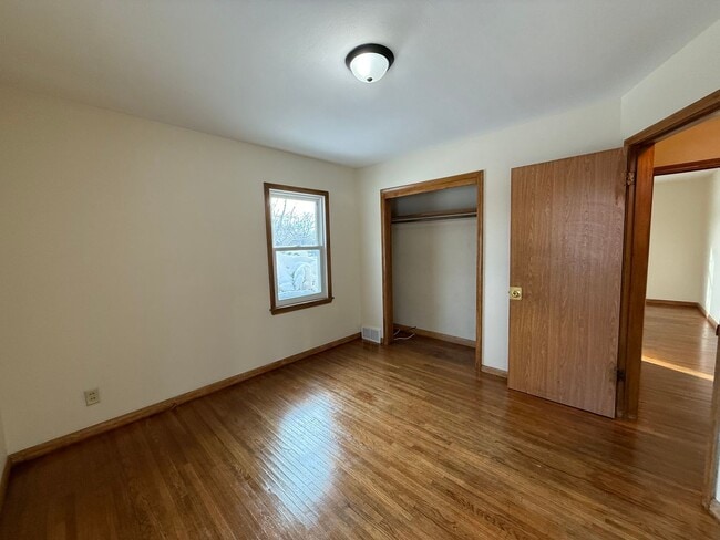 Building Photo - 1954-1956 Hazelwood St