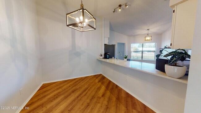 Building Photo - 500 Penman Rd