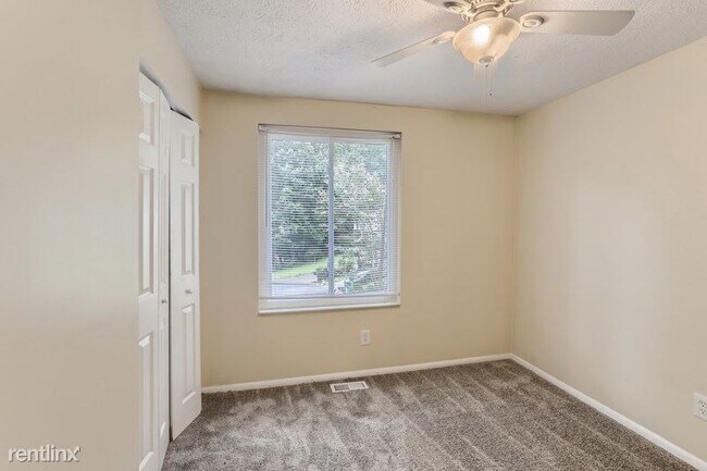 Building Photo - 3 br, 2.5 bath House - 5909 Chatham Court ...