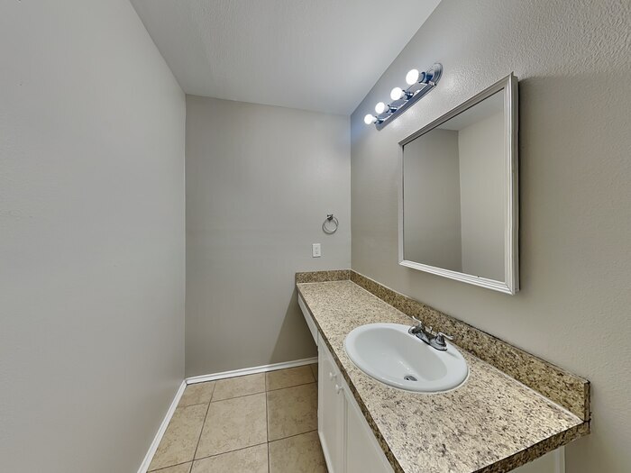 Building Photo - 3914 Ridge Canyon Rd