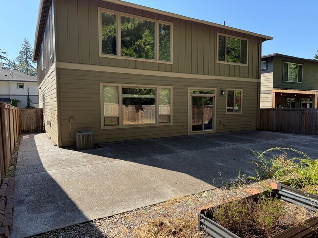 Building Photo - Single Family Home